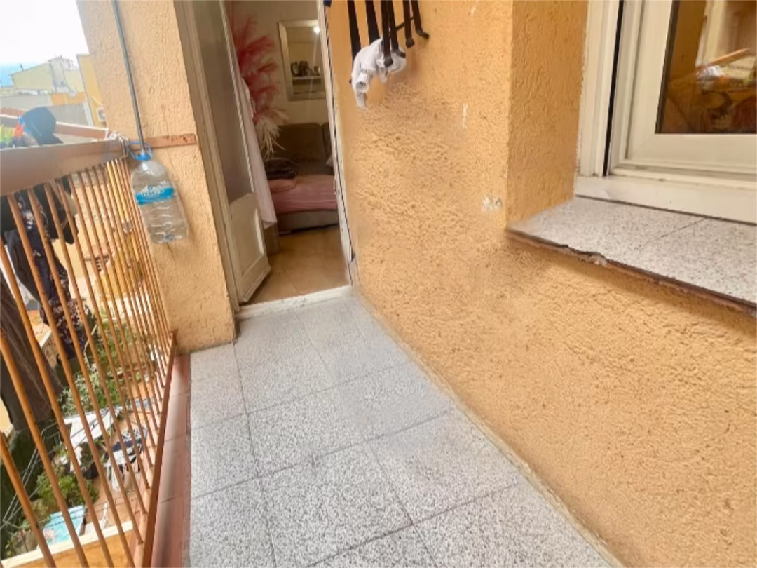 Piso en  Carrer de Josep Miquel 8 - Foto 5