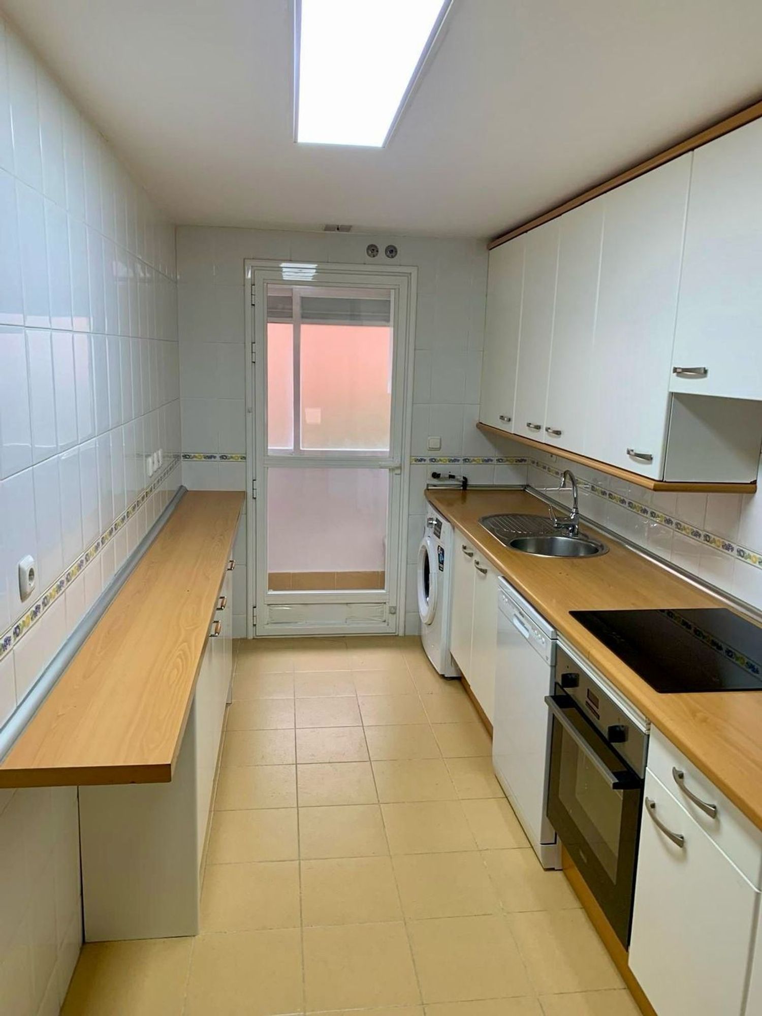 Piso en calle de Isabel Colbrand, 16 - Foto 5