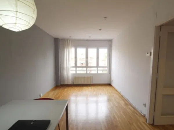 Piso en calle de l'Emigrant, 27