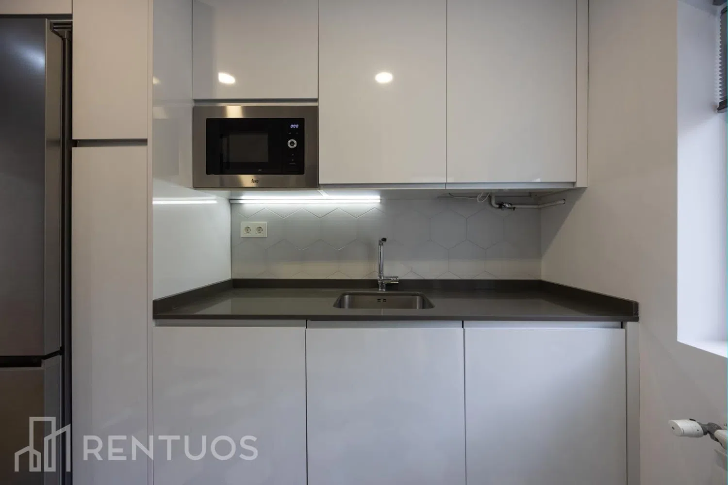 Piso en calle de la del Manojo de Rosas - Foto 13