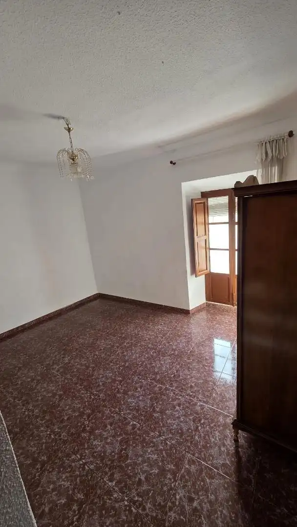 Casa adosada en  Calle Santa Ana de Íllora 21 - Foto 17