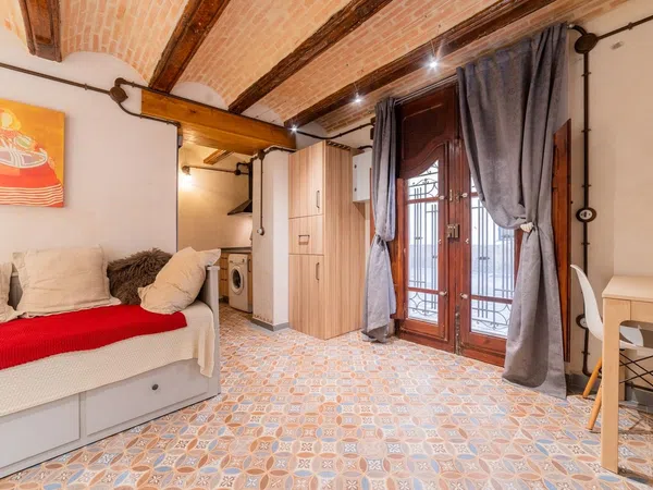 Piso en calle de Moncofa, 1