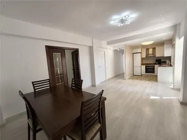 Piso en Reis Católicos - Foto 1