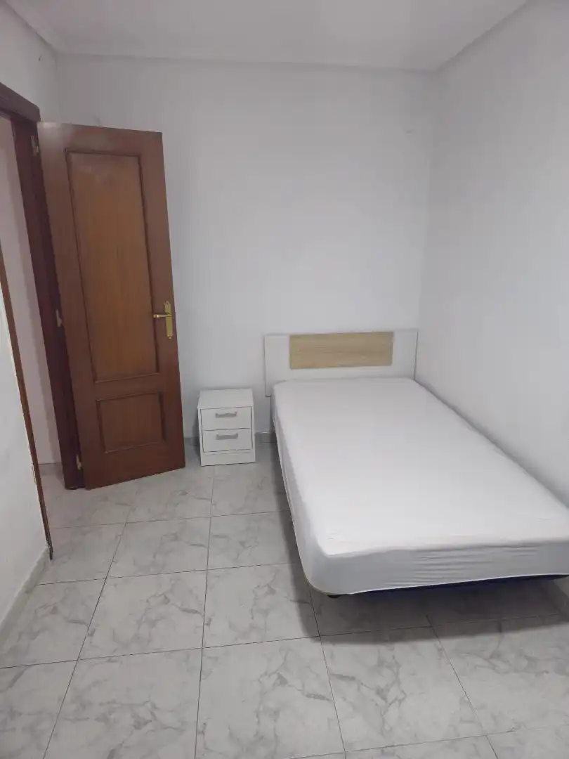Piso en  Avinguda de Pérez Galdós 107 - Foto 8