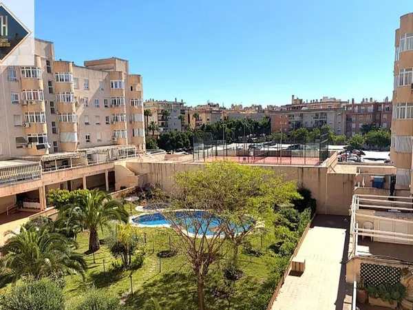 Piso en Calle Píndaro, 19, El Consul - El Romeral - Foto 2