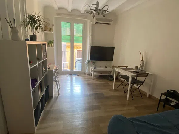 Piso en calle de Sant Antoni Abat, 36