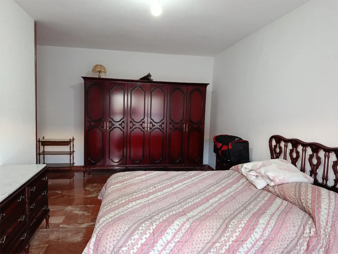 Piso en  Calle Profesor Manuel Garzón Pareja 8 - Foto 2