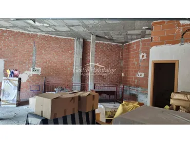Local comercial en Badalona - Foto 1