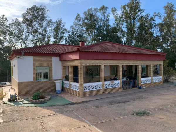Casa o chalet independiente en Hu-3105, 8 Km - Foto 1