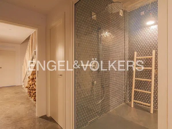Chalet adosado en Calle de Josep Serrano - Foto 53