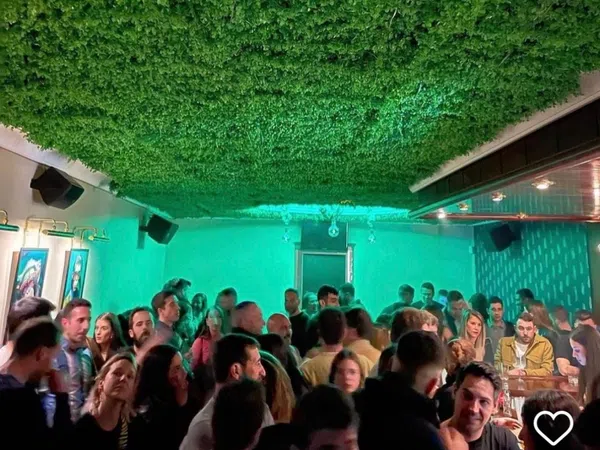 Bar de copas en calle de l'Advocat Cirera, 17 - Foto 2