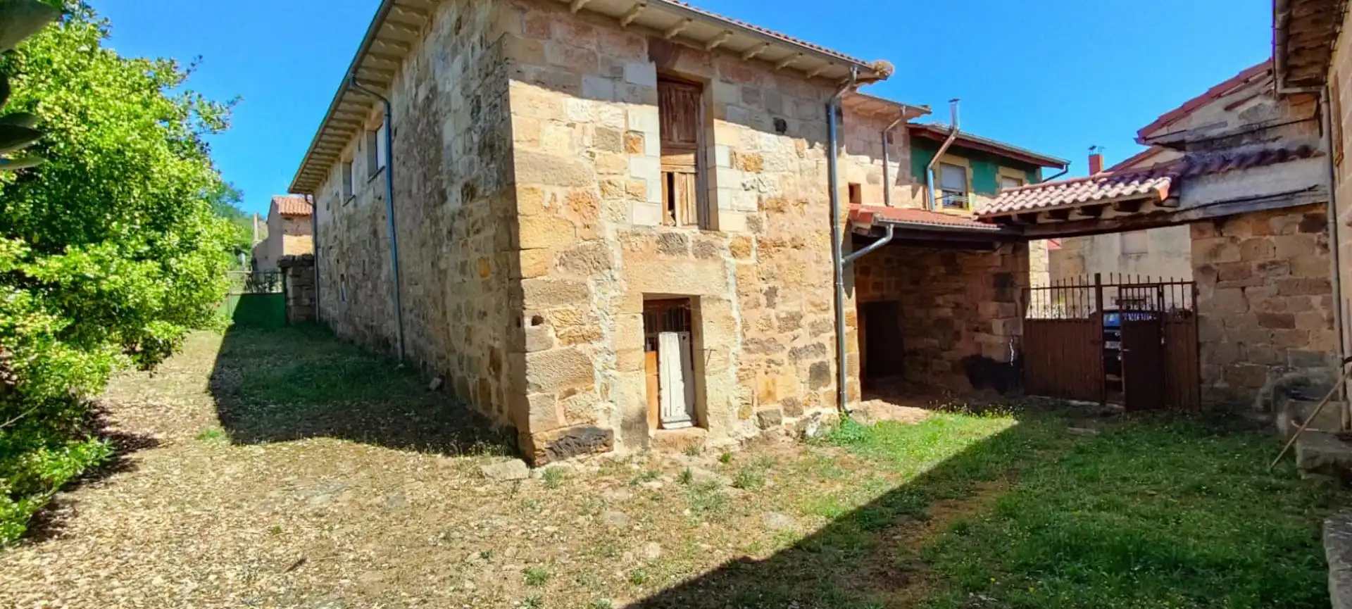 Casa adosada en  Barrio Campo de Ebro 30 - Foto 2