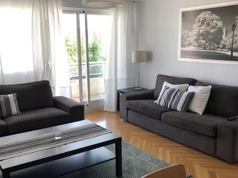 Piso en Av de la vega, 6