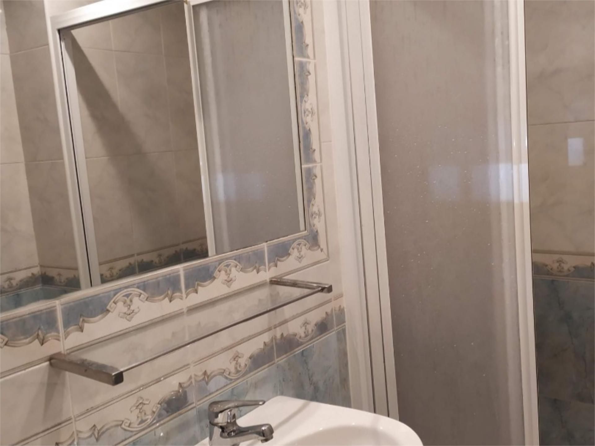 Piso en  Calle Diego de Almagro 8 - Foto 3