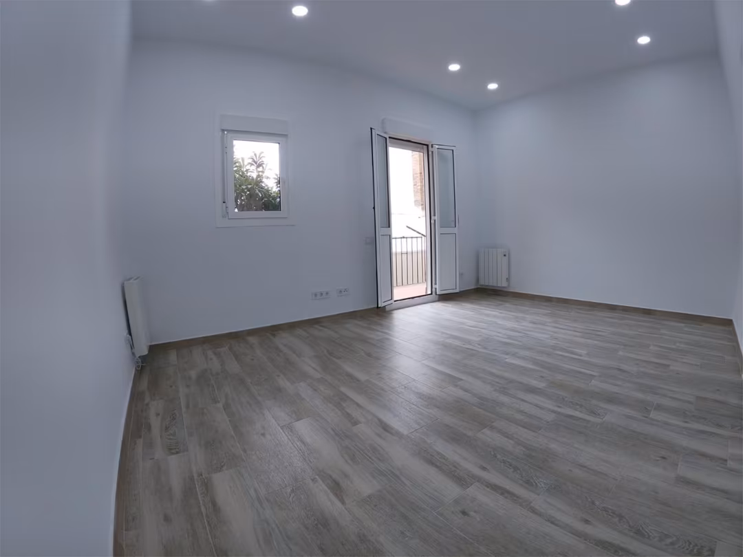 Piso en  Carrer d'Àvila 34 - Foto 2