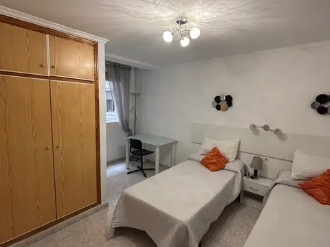 Piso en calle de Llorca, 8