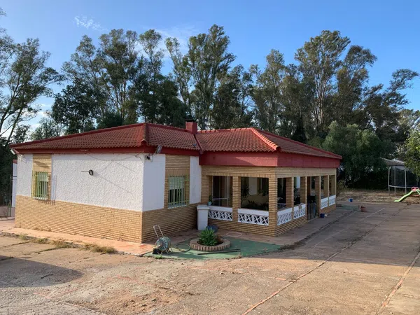 Casa o chalet independiente en Hu-3105, 8 Km - Foto 3