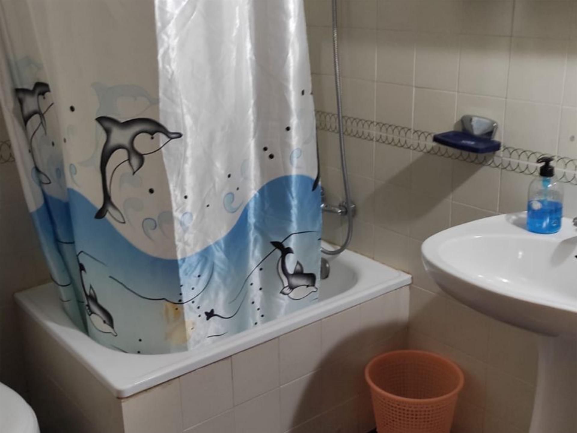 Piso en  Calle Arzobispo Pedro de Castro 8