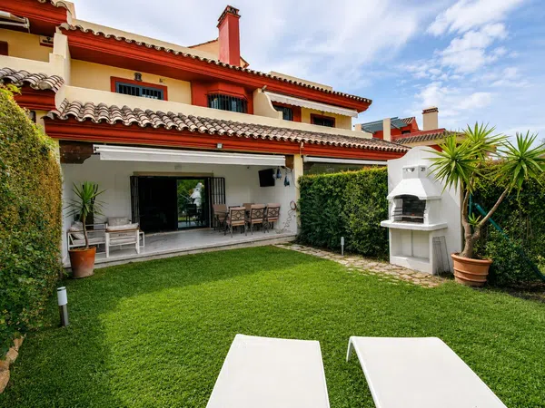 Chalet adosado en Calle Santillana del Mar, 11, Lomas de Marbella Club - Foto 1