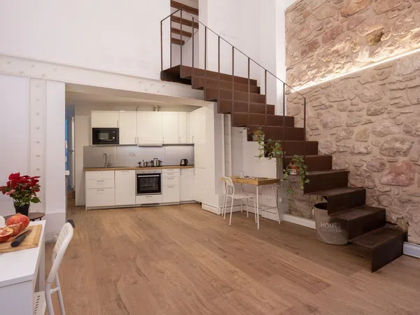 Estudio en calle de Villarroel, 98