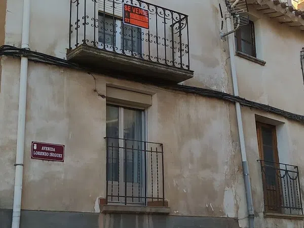 Casa de pueblo en Avenida de Lorenzo Íñiguez Yangüela, 10 - Foto 2