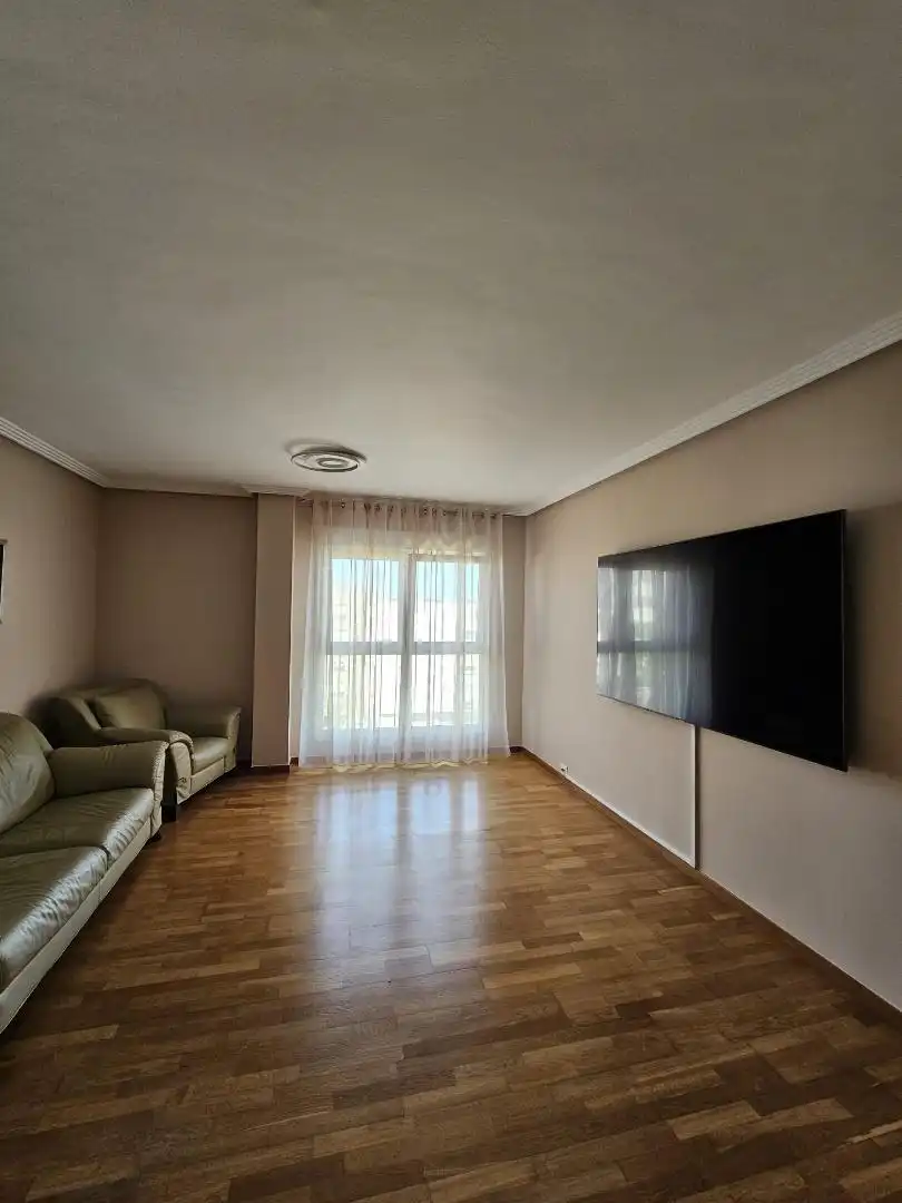 Piso en  Calle Doctor Alfonso Chiscano Díaz 8 - Foto 27