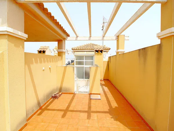 Chalet adosado en Calle Baikal, 8, Zona Lago - Los Almendros - Foto 17