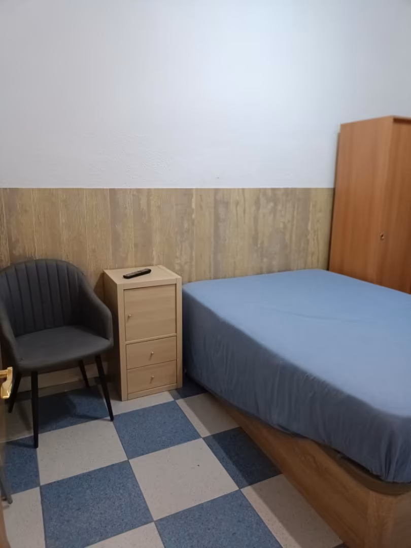 Estudio en  Calle de Tablada 11