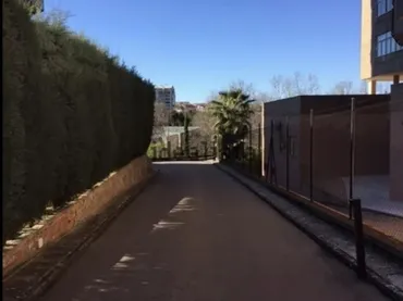Garaje en  Avenida Rodríguez de Ledesma 8 - Foto 2