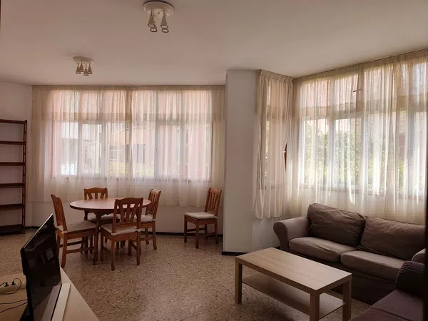 Piso en calle Bernardo de la Torre, 77 , 3º