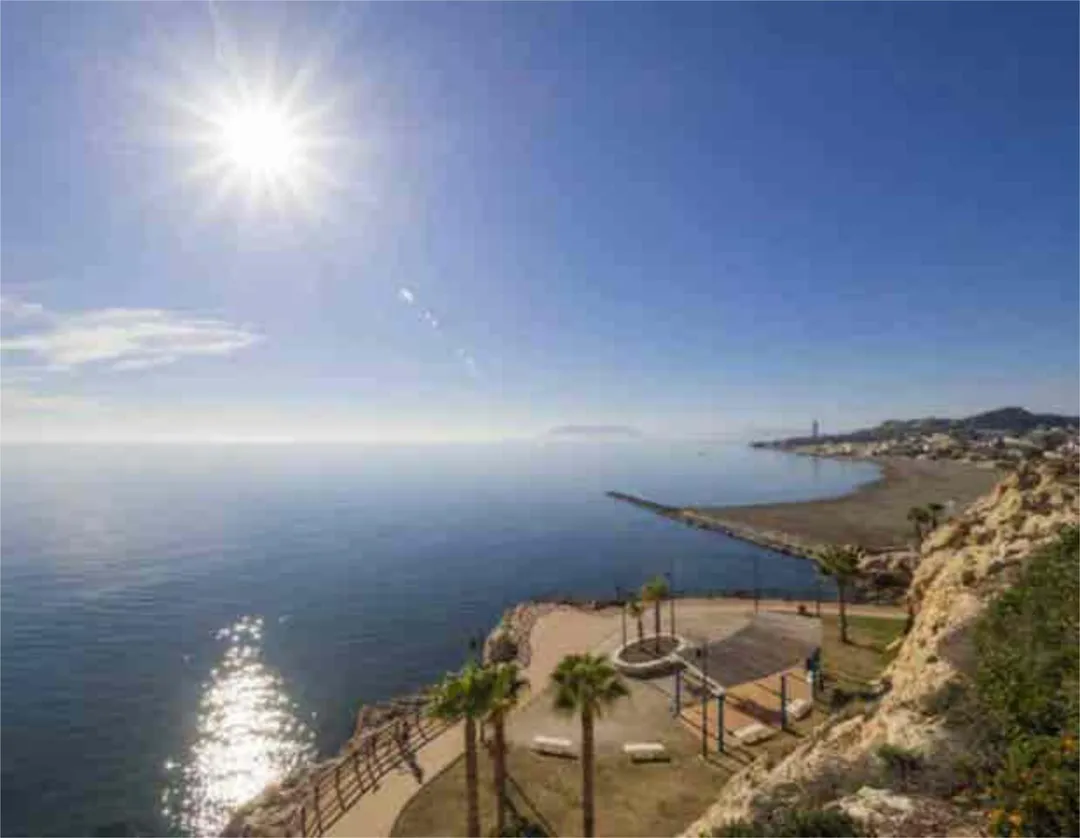 Casa adosada en Urbanización Balcón de Málaga - Foto 7