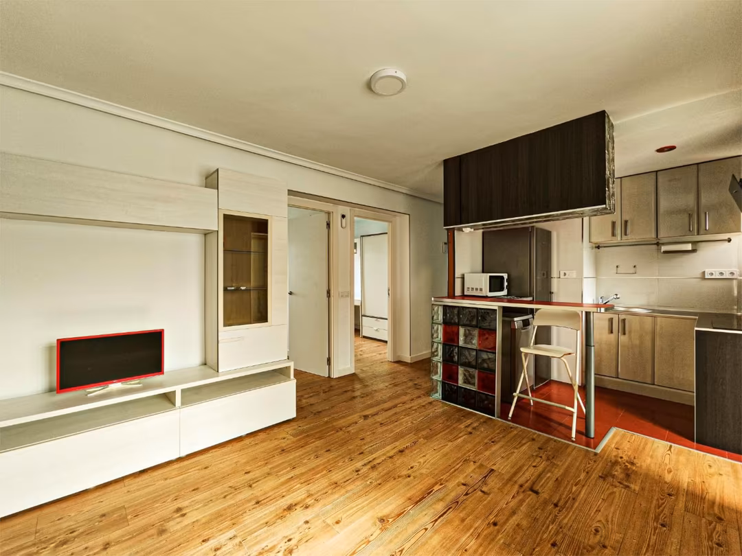 Piso en  Calle Almuradiel 280