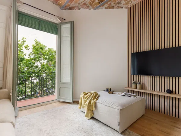 Piso en Barrio La Sagrada Família - Foto 3