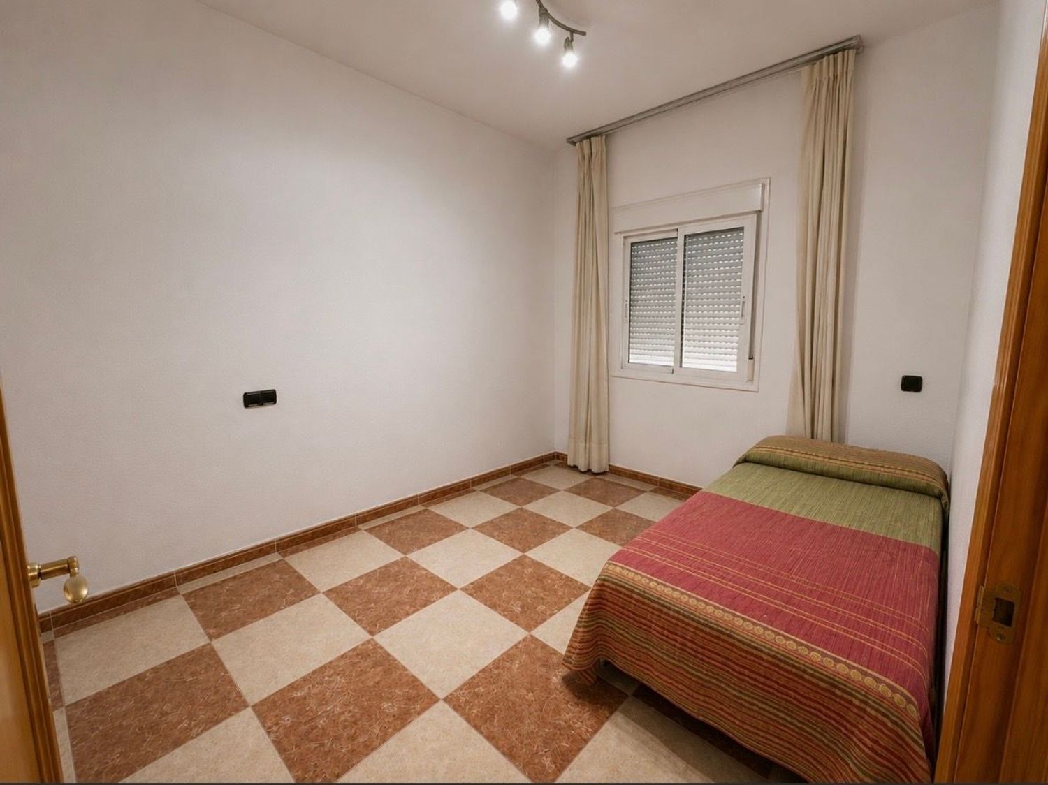 Casa o chalet independiente en Calle Poeta Villaespesa, 25 - Foto 6