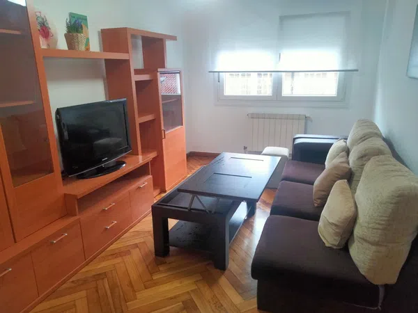 Piso en avenida de Rosalía de Castro, 57