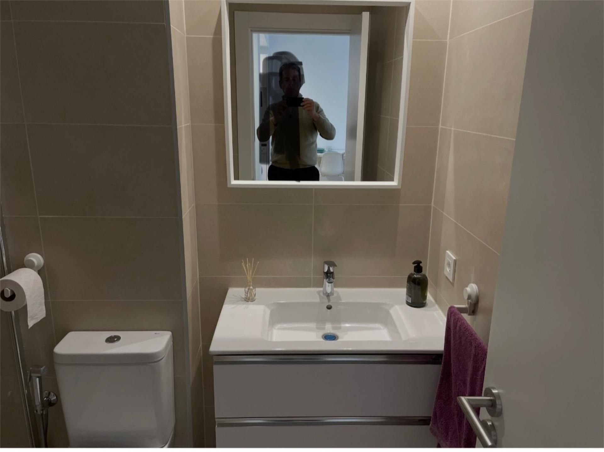 Piso en  Calle Doctor Alfonso Chiscano Díaz 24 - Foto 5