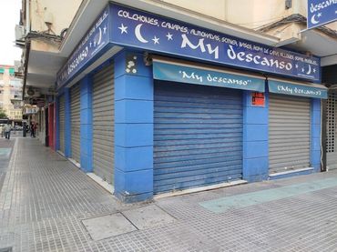 Local comercial en  Calle Alfambra 4 - Foto 1