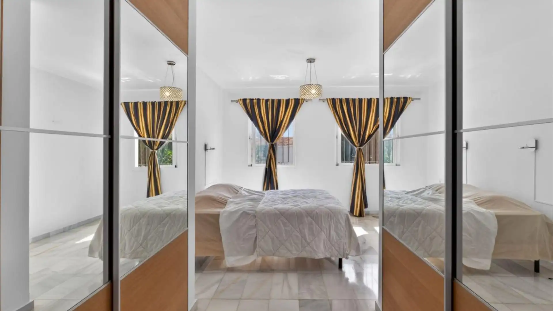 Casa adosada en  Calle Almería 64 - Foto 12