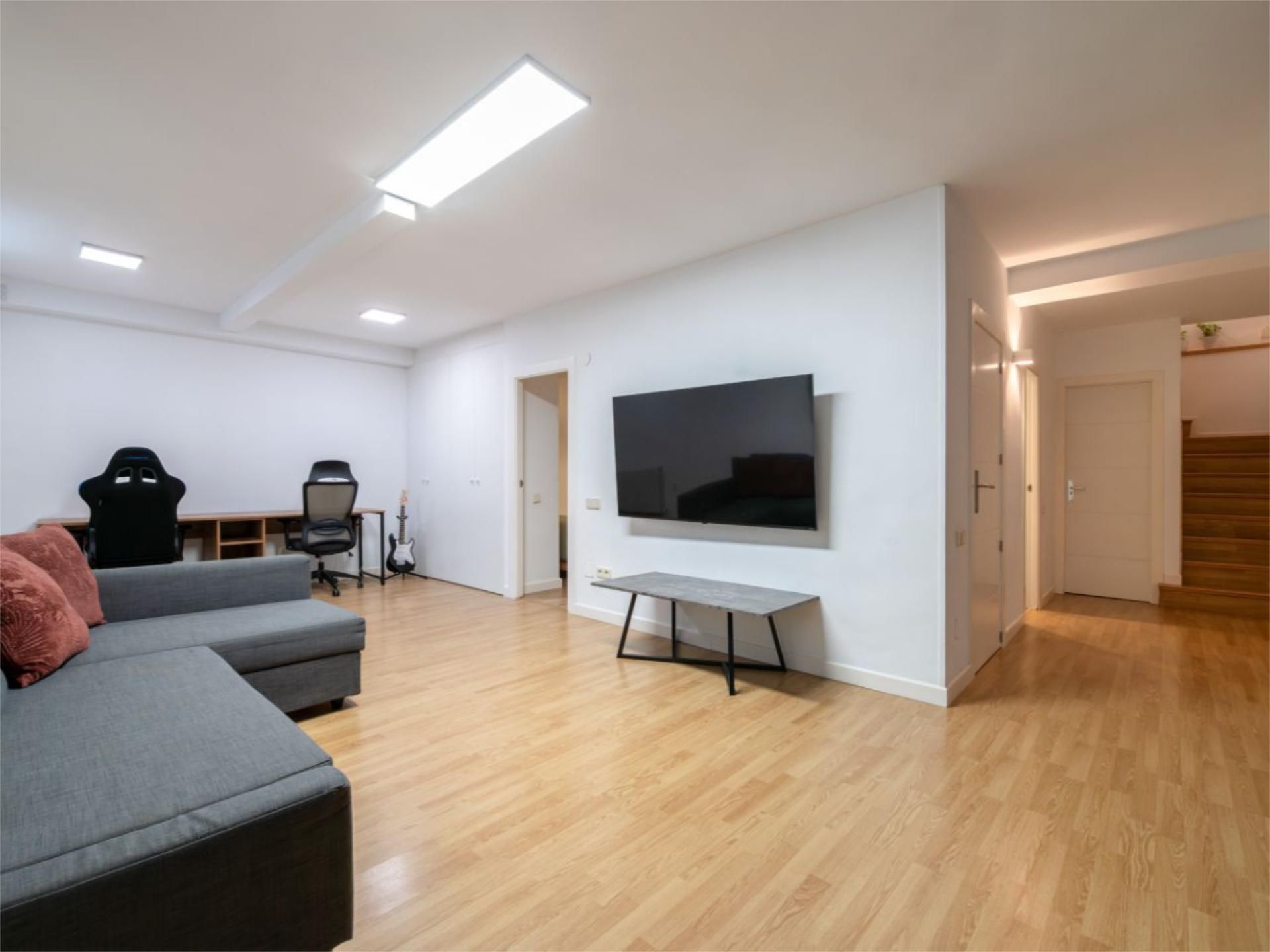 Casa adosada en  Calle Eugenia del Pozo 1 - Foto 33