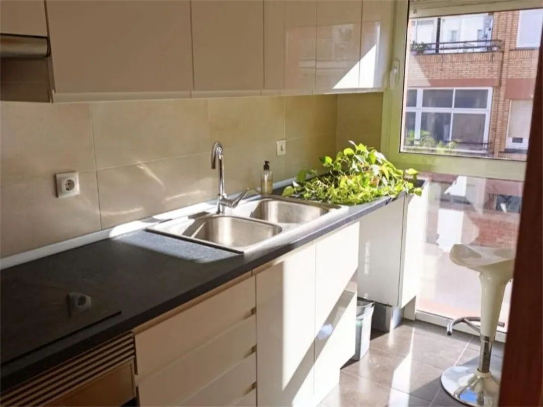 Piso en  Carrer de Ponent 161 - Foto 5