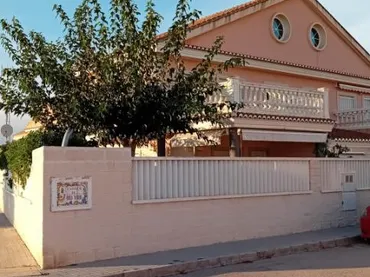 Chalet en  Carrer de Pablo Neruda 14C - Foto 1