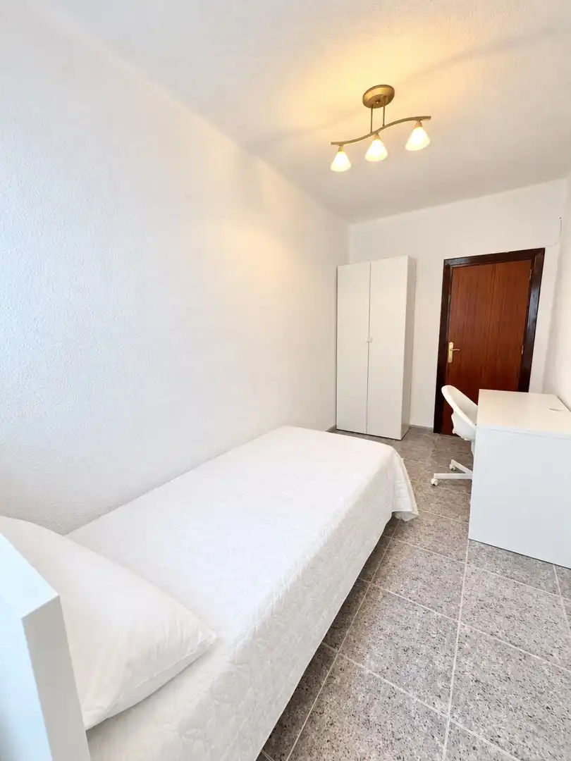 Piso en  CL RODRIGO PERTEGAS - Foto 6