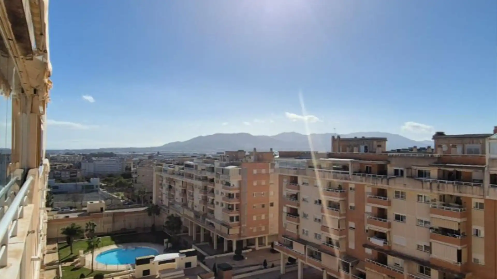 Piso en  Avenida del Editor Ángel Caffarena 21 - Foto 29