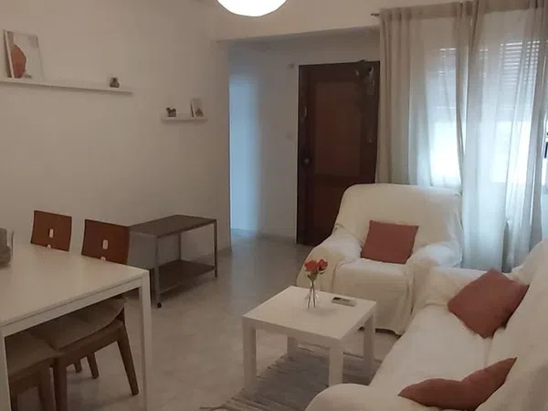 Piso en calle Luis Ponce de León, 5
