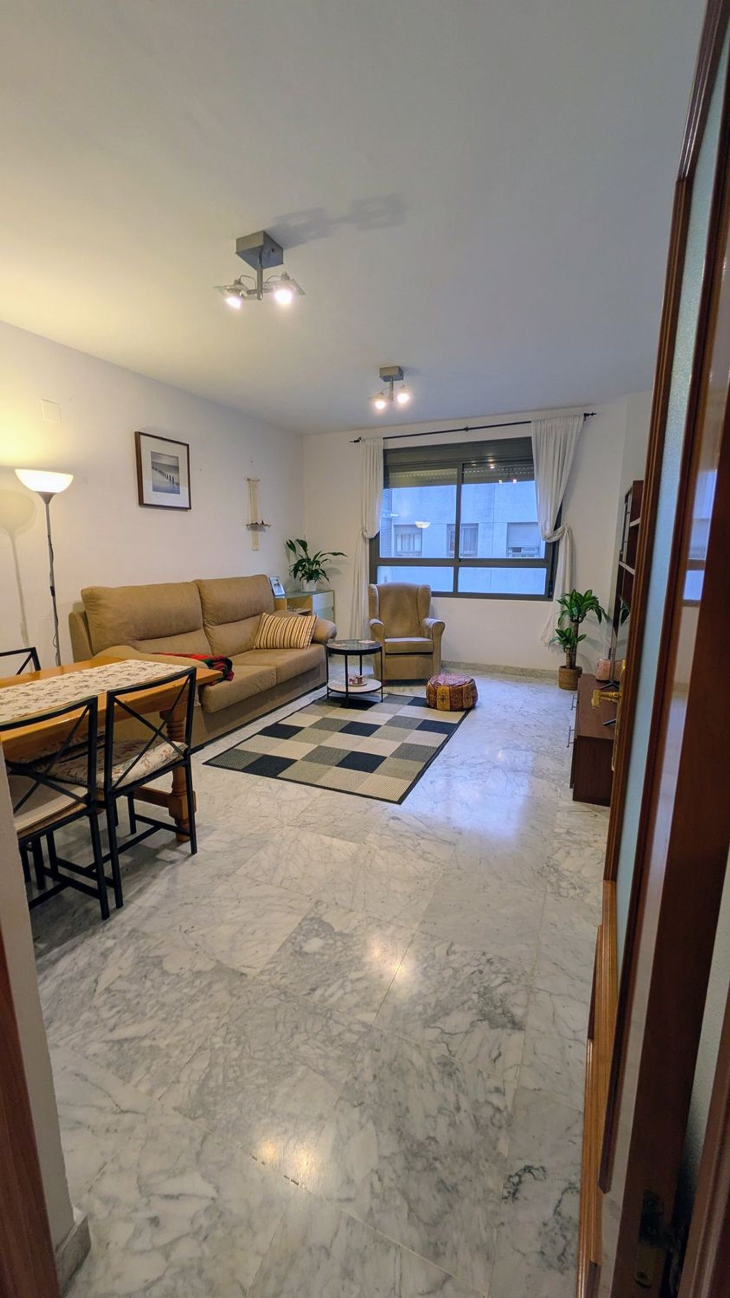 Piso en avenida de Medina Azahara, 31