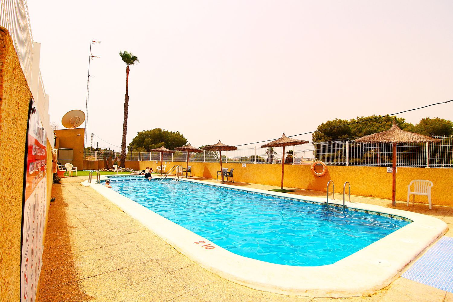 Chalet adosado en Calle Baikal, 8, Zona Lago - Los Almendros - Foto 18