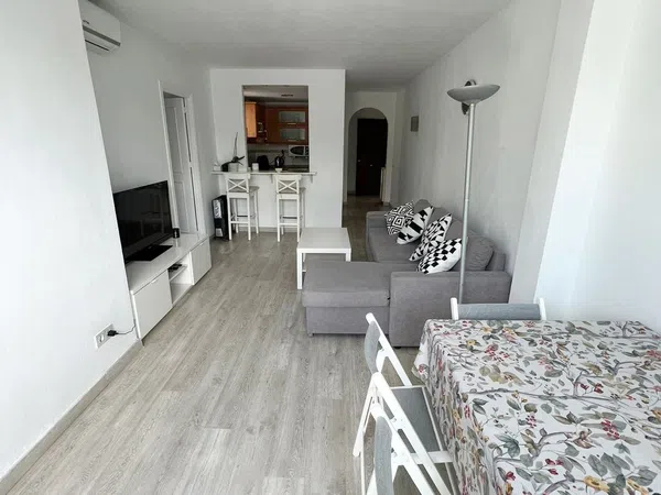 Piso en calle de Ojen, 10 - Foto 2