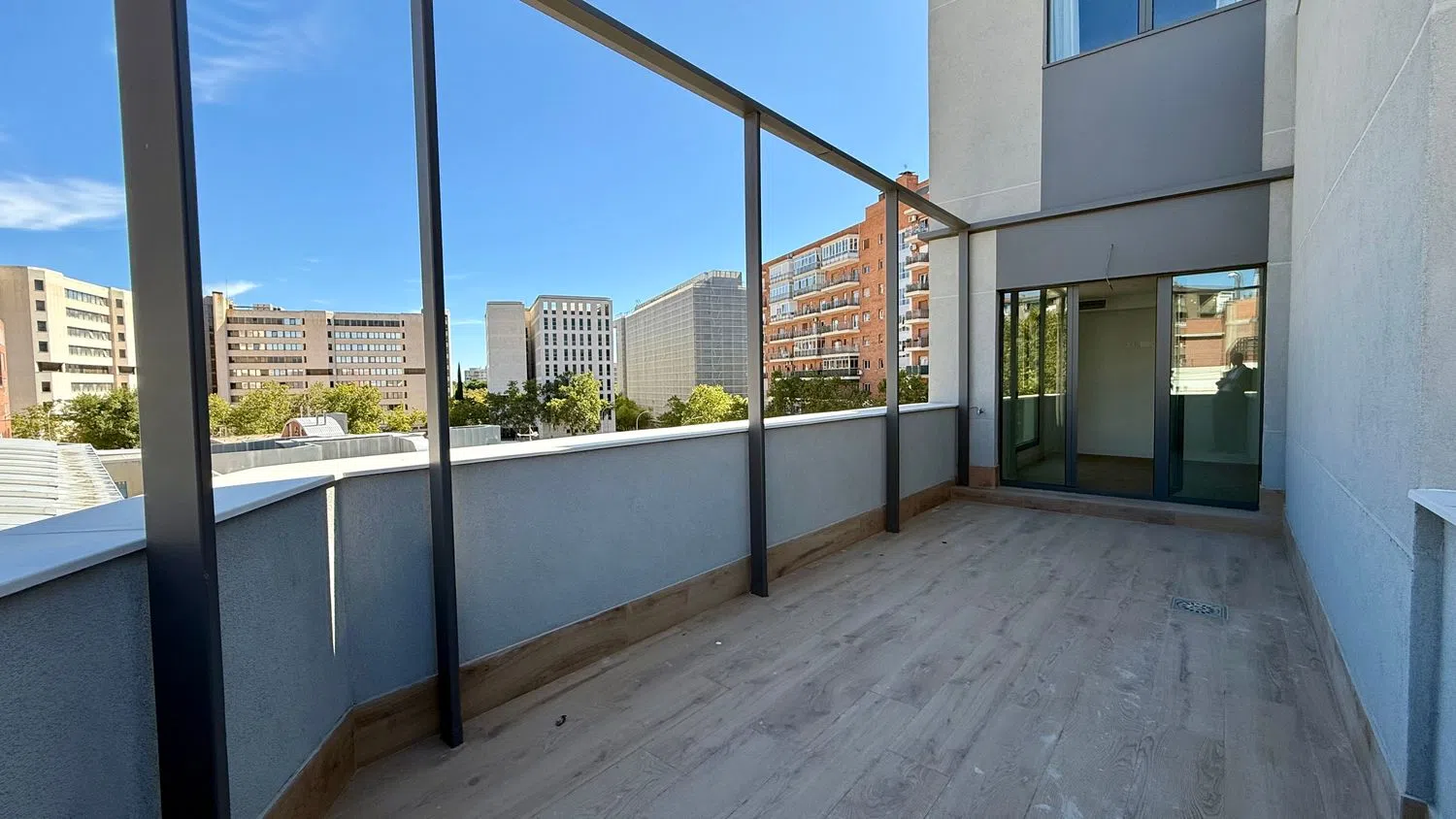 Piso en calle de la Infanta Mercedes, 117 - Foto 3