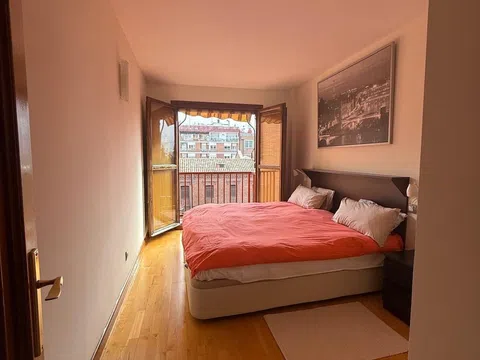 Piso en calle de Donoso Cortés, 45