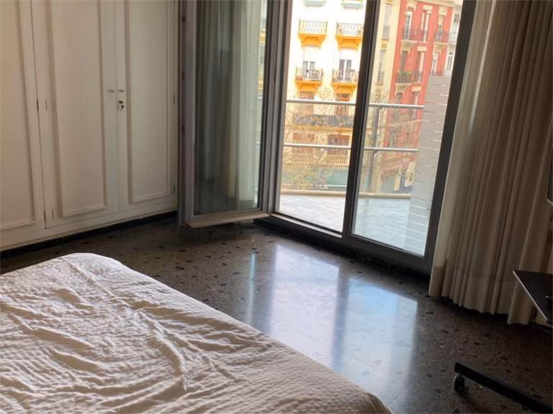 Piso en  Carrer de Matias Perelló 8 - Foto 4